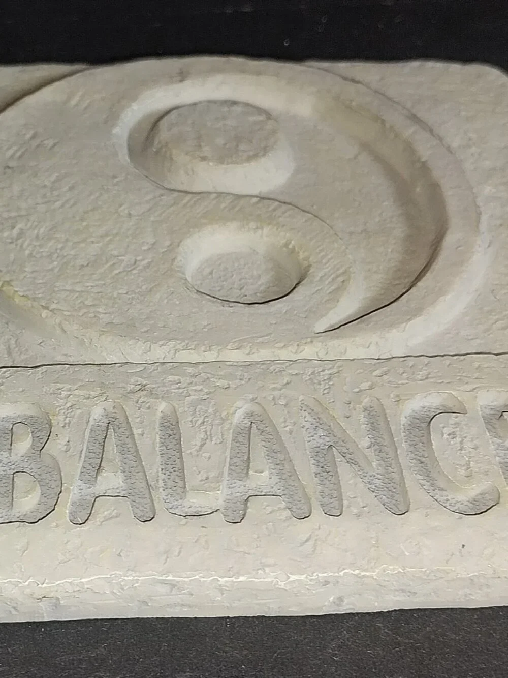 Balance Plaque Faux Cement Yin Yang